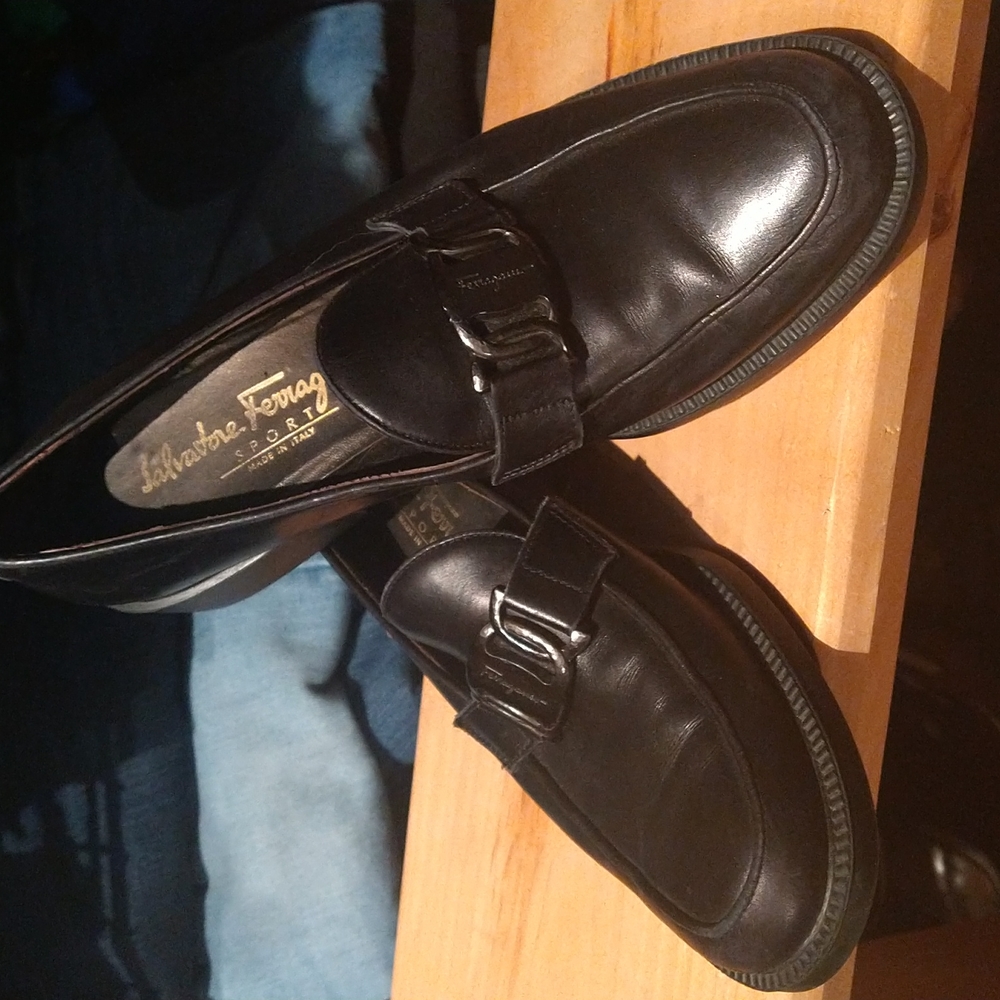 Black Ferragamo Loafers Excellent Condition size 6 to 7?